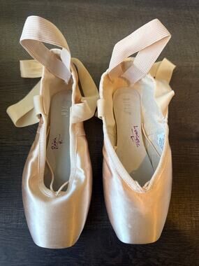 New Bloch Raffine pointe shoes 4.5 XX